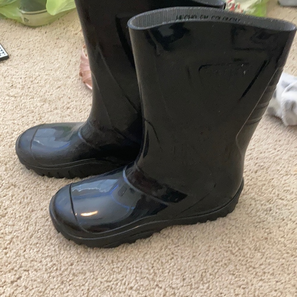 Black waterproof rain/snow boots
